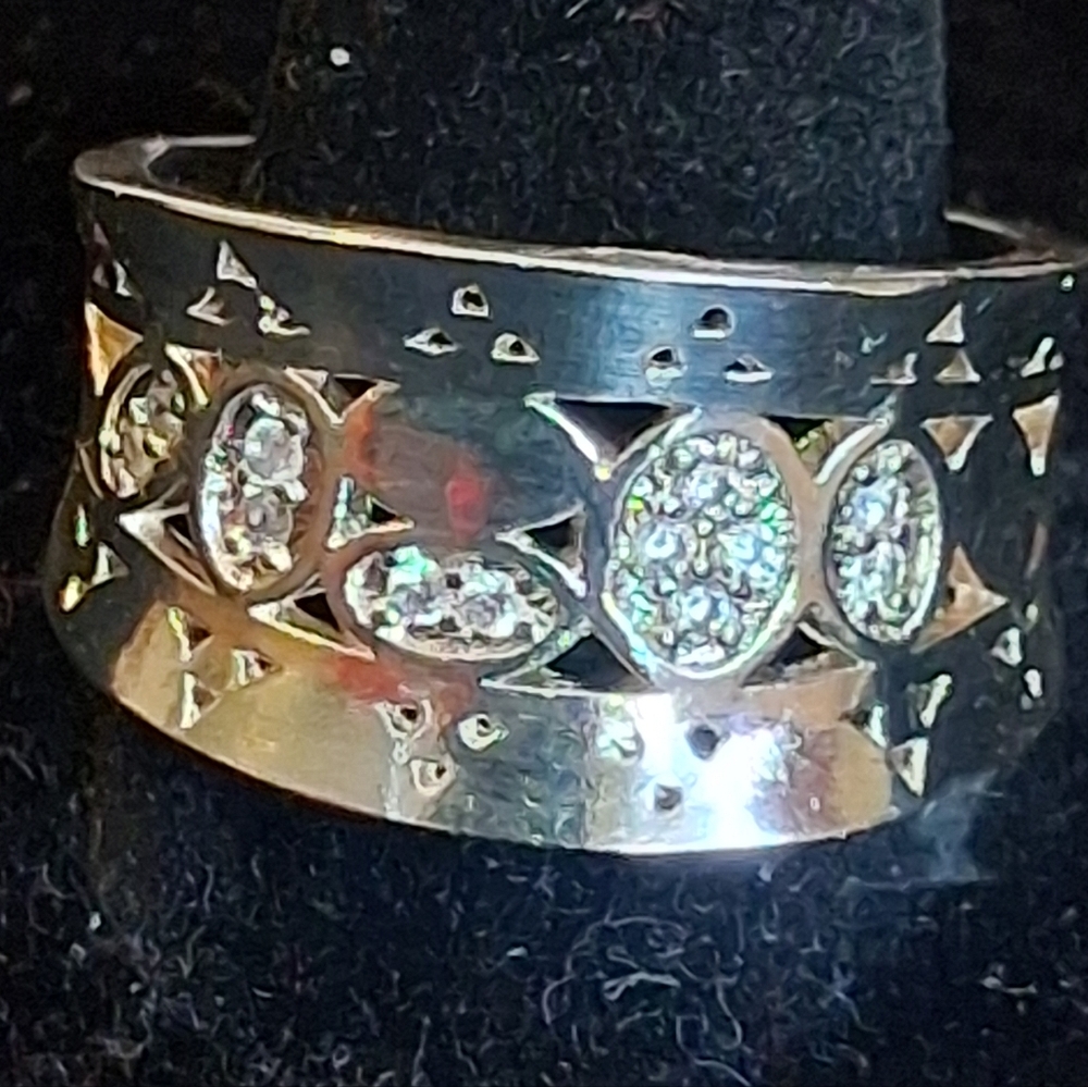 Elegant Sterling Silver Cigar Band Ring With Faux Diamonds Size 11 - Picture 11 of 11